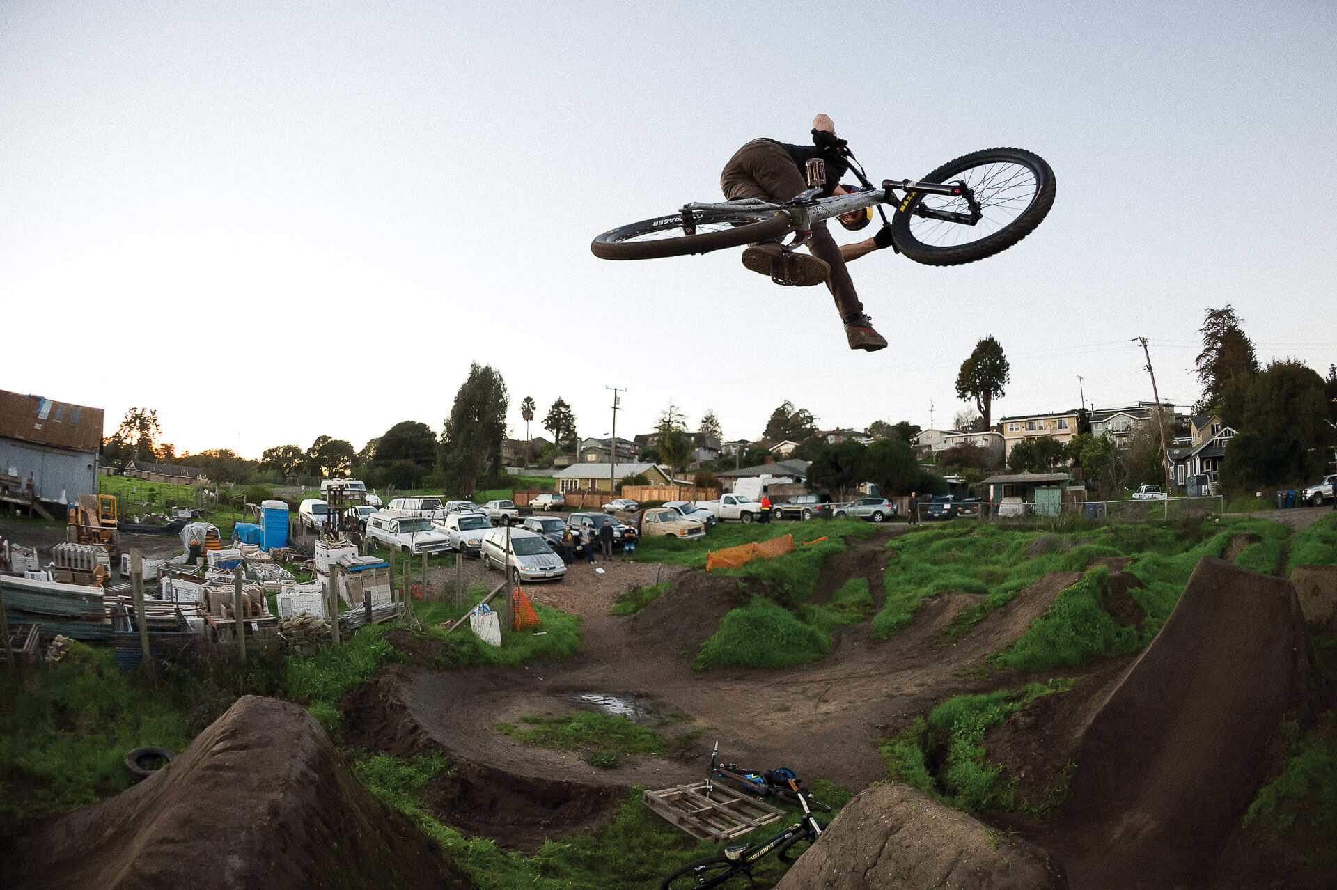 Brandon Semenuk does a 360 one-foot