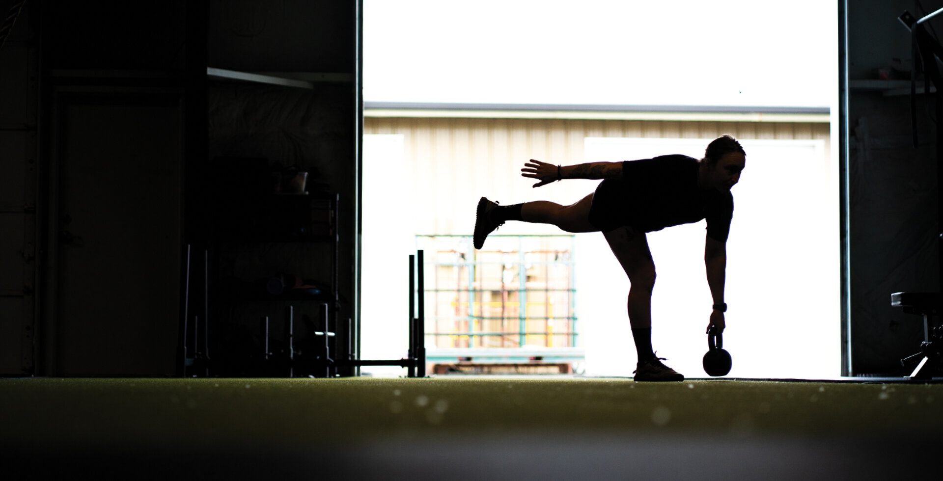 Professional freerider Hannah Bergemann continues working toward recovery after sustaining a devastating injury weeks before the historic debut of the women’s Rampage freeride event in 2024. Bergemann allowed herself to grieve the loss, then got to work. Rehab became her new sport, diving into a gym routine, recovery protocols, and a mental reset to keep moving forward. Here, she trains at Evergreen Strength Gym in Bellingham, Washington in May 2025. Photo: Ian Terry