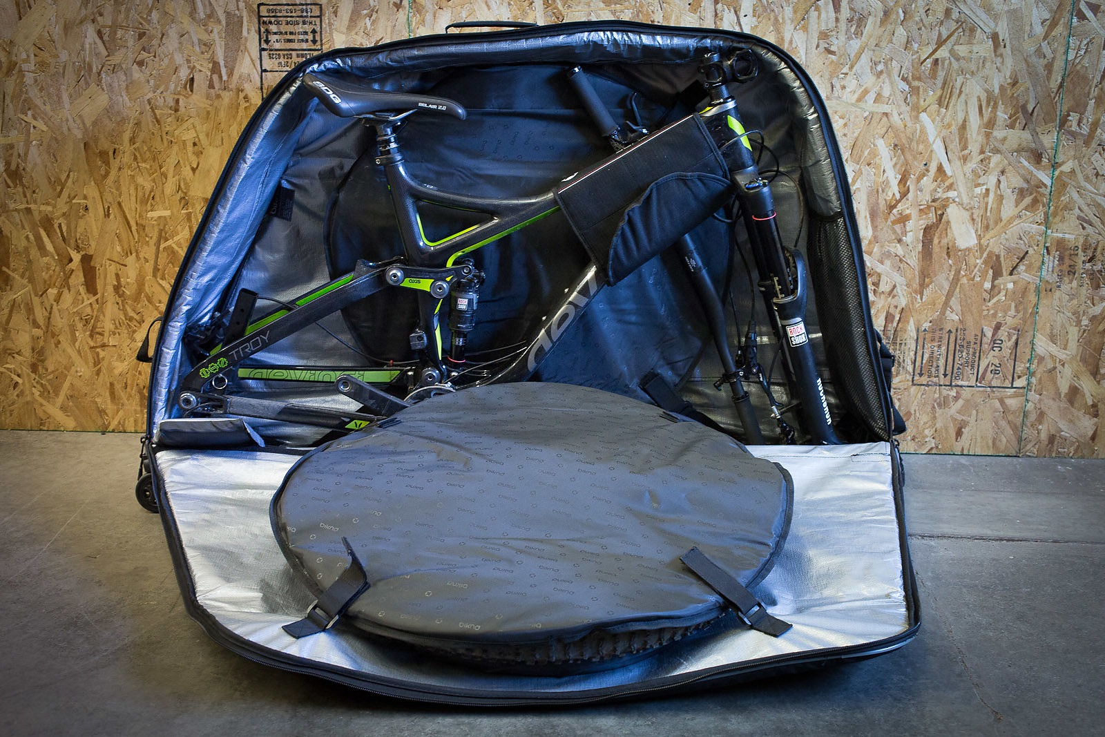 Biknd cheap bike bag