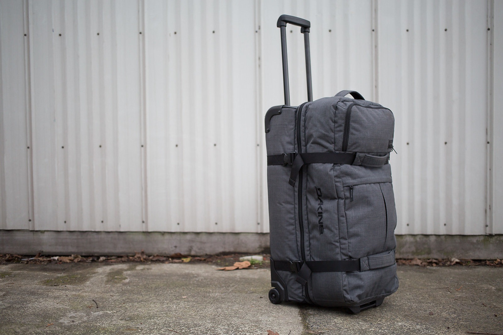 Luggage Review Dakine Split Roller Freehub Magazine