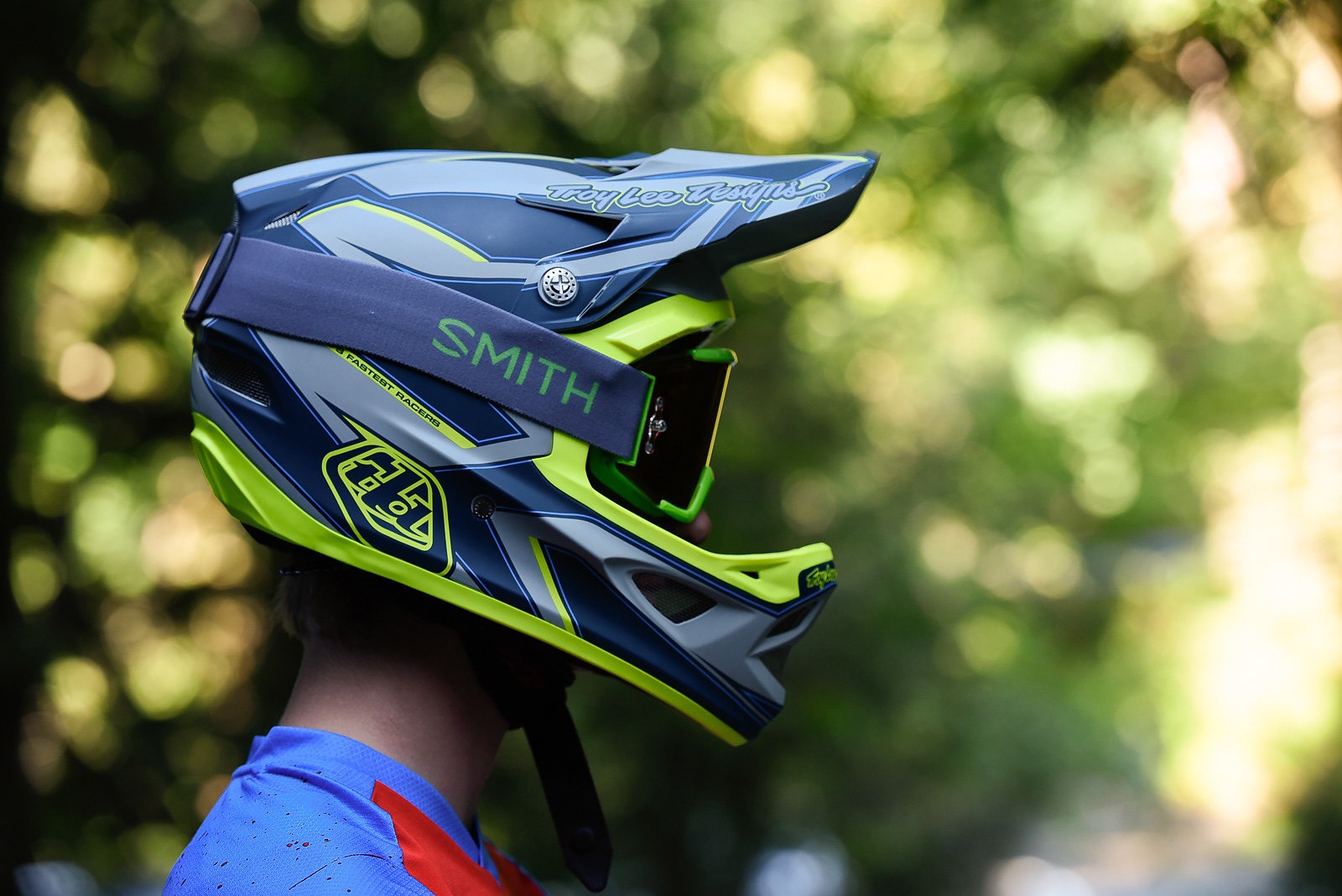 Troy lee designs d3 hot sale helmet