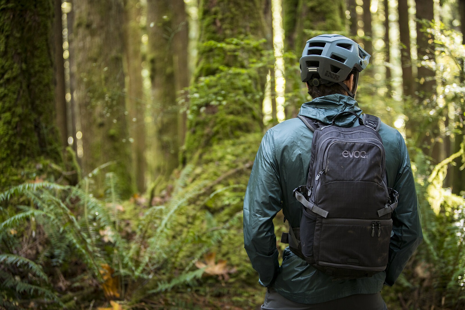 Backpack Review EVOC CP 26L Stage Capture 16L Camera Bags Freehub Magazine