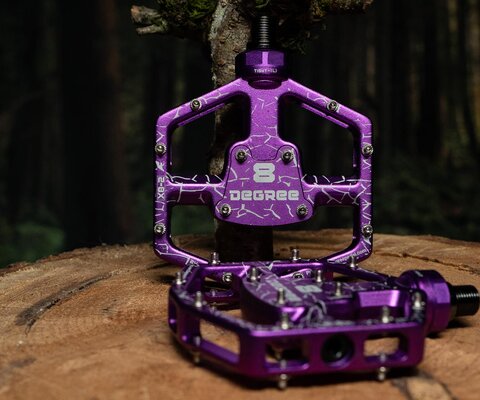 Eight Degree's pedals are available in eight anodized colors.
