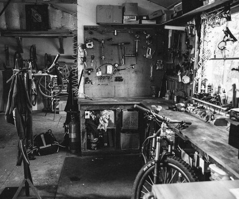Whittingham’s workspace is a place most mountain bikers only dream about. Running a business out of a shop is no easy task though; it requires a knack for organization and an ability to stay focused.