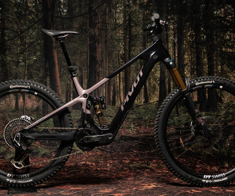 Pivot's electronic and meat bikes share the same clean lines and angular design language.