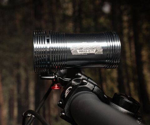 The MaXx-D 17 cuts an imposing figure on your bars.