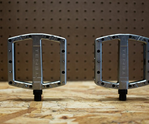 The Occult pedals are custom extruded and post CNC'ed from 6061-T6 aluminium.
