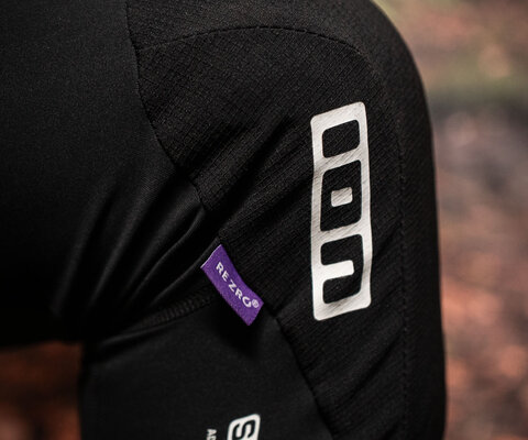 These knee pads don't bunch or constrict movement at all.