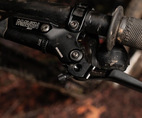 At a glance, the only tell for the new Maven B1 is the slightly different finish, and updated lever shape.