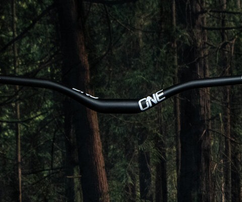 The second version of OneUp's handlebar is available in a higher rise, and a narrower width.