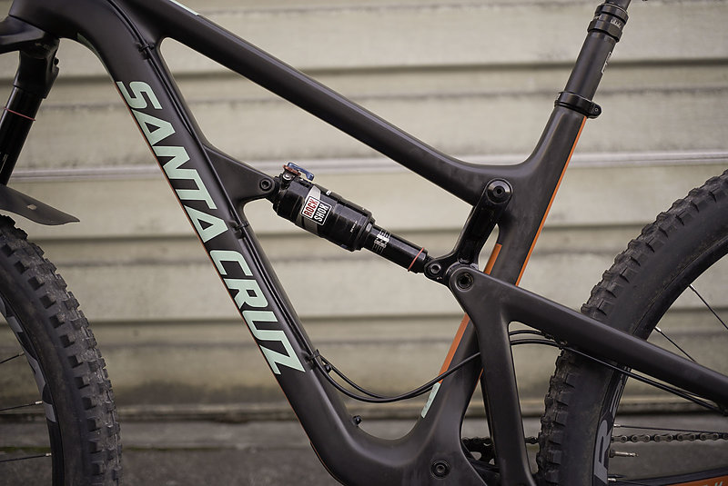 Bike Review Santa Cruz Hightower C S Freehub Magazine